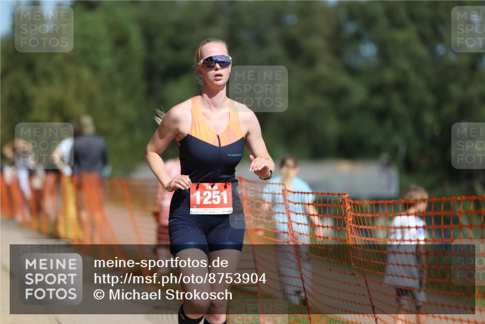 07.09.2025 - 19. Norderstedt Triathlon Michael Strokosch http://msf.ph/oto/8753904 07.09.2025 12:48:01 Laufen 216, 1251, 1315 meine-sportfotos.de