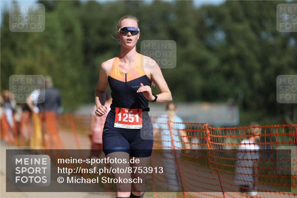 07.09.2025 - 19. Norderstedt Triathlon Michael Strokosch http://msf.ph/oto/8753913 07.09.2025 12:48:01 Laufen 216, 1251, 1315 meine-sportfotos.de