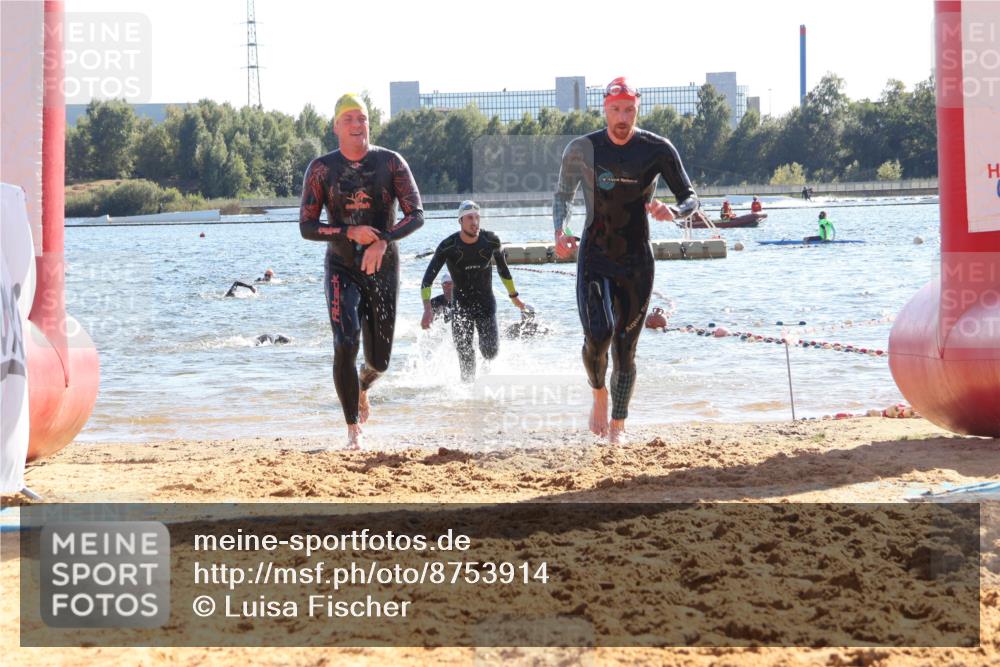 07.09.2025 - 19. Norderstedt Triathlon Luisa Fischer http://msf.ph/oto/8753914 07.09.2025 15:38:31 Schwimmen 1057, 1063, 1093, 1098, 1104, 1570, 1571, 1586, 1606, 1624 meine-sportfotos.de