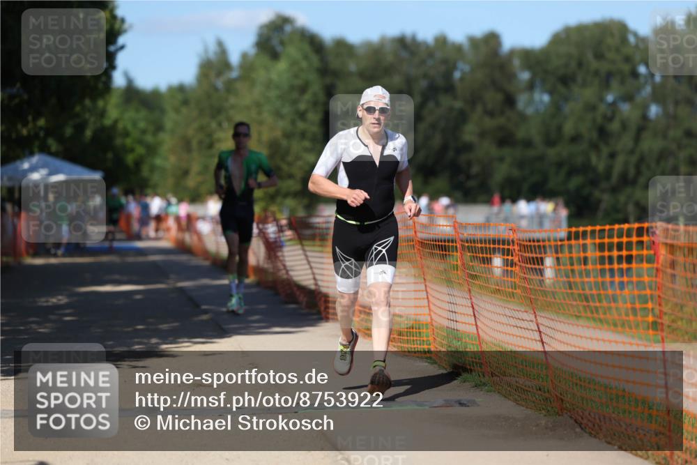 07.09.2025 - 19. Norderstedt Triathlon Michael Strokosch http://msf.ph/oto/8753922 07.09.2025 14:52:08 Laufen 361, 1014 meine-sportfotos.de