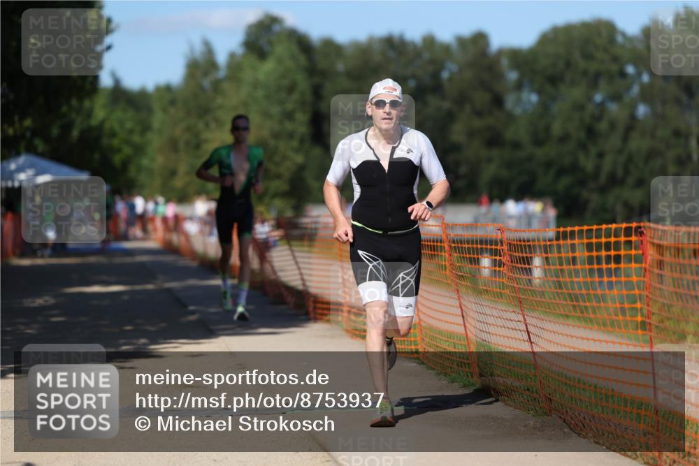 07.09.2025 - 19. Norderstedt Triathlon Michael Strokosch http://msf.ph/oto/8753937 07.09.2025 14:52:08 Laufen 361, 1014 meine-sportfotos.de