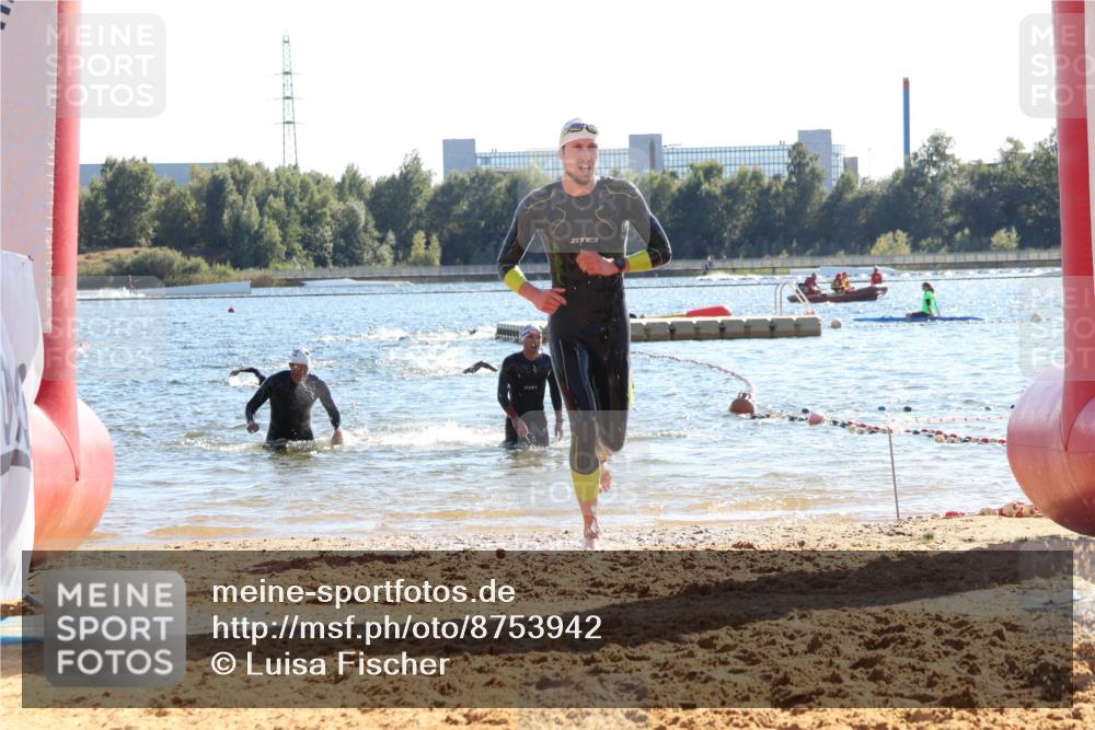 07.09.2025 - 19. Norderstedt Triathlon Luisa Fischer http://msf.ph/oto/8753942 07.09.2025 15:38:34 Schwimmen 1057, 1063, 1098, 1570, 1571, 1586, 1606 meine-sportfotos.de
