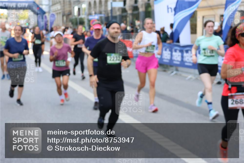 07.09.2025 - BARMER Alsterlauf Strokosch-Dieckow http://msf.ph/oto/8753947 07.09.2025 10:14:29 Ziel 2621, 2736, 2825, 3221, 3455, 3466, 3736, 3851, 3904, 4630, 4725, 4734, 4742, 4845, 4883, 5036, 5280, 5281, 6344, 6345, 8258, 8296 meine-sportfotos.de