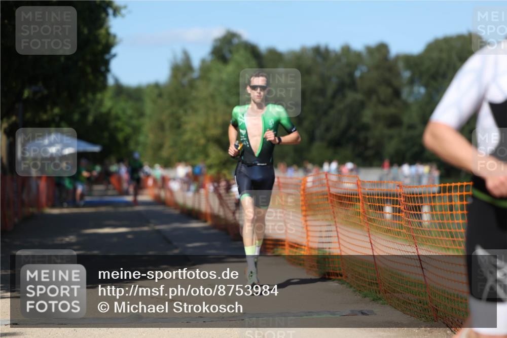 07.09.2025 - 19. Norderstedt Triathlon Michael Strokosch http://msf.ph/oto/8753984 07.09.2025 14:52:10 Laufen 361, 1014 meine-sportfotos.de