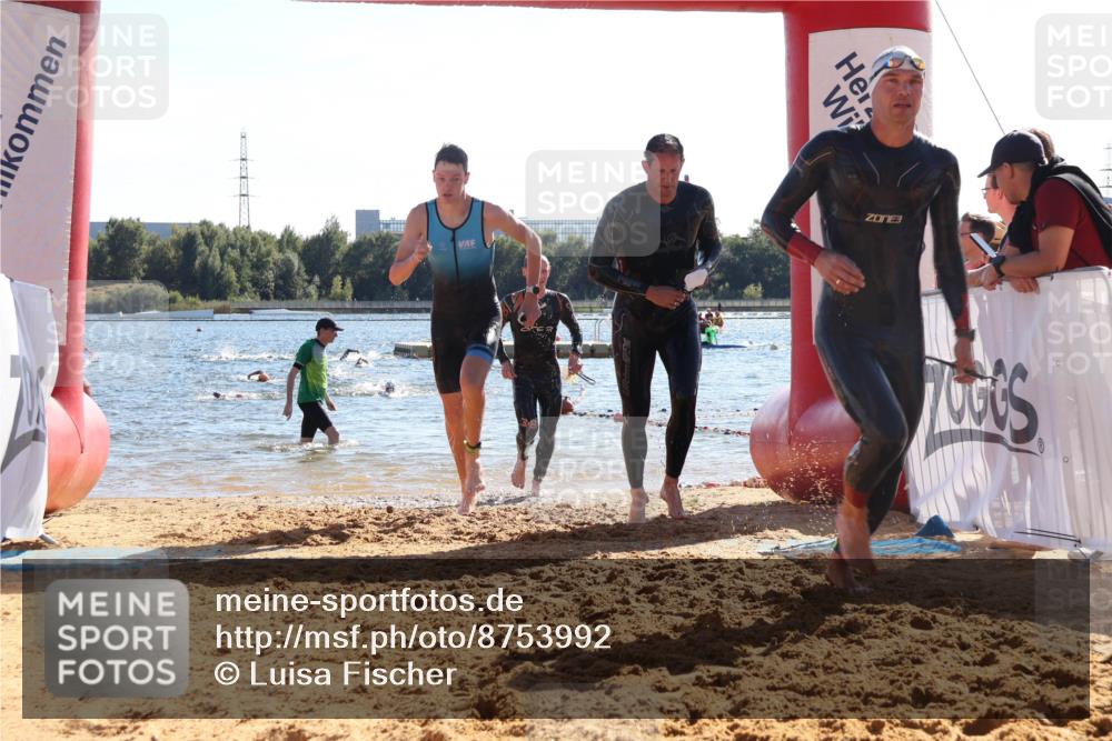07.09.2025 - 19. Norderstedt Triathlon Luisa Fischer http://msf.ph/oto/8753992 07.09.2025 15:38:42 Schwimmen 1565, 1570, 1584, 1586, 1606, 1610 meine-sportfotos.de