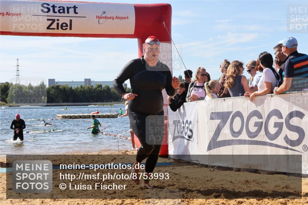 07.09.2025 - 19. Norderstedt Triathlon Luisa Fischer http://msf.ph/oto/8753993 07.09.2025 11:41:55 Schwimmen 792, 1367, 1386 meine-sportfotos.de
