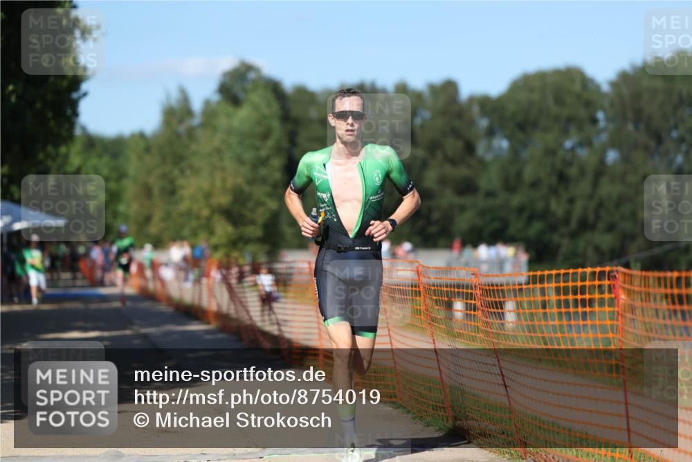 07.09.2025 - 19. Norderstedt Triathlon Michael Strokosch http://msf.ph/oto/8754019 07.09.2025 14:52:11 Laufen 361, 1014 meine-sportfotos.de