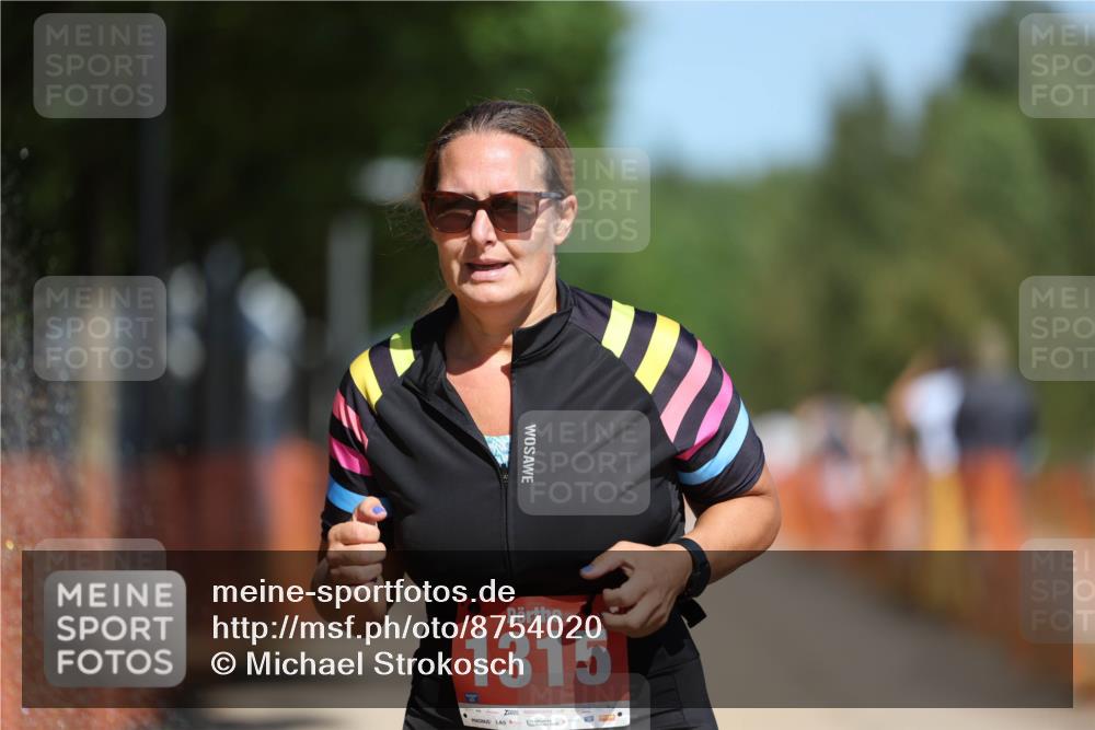 07.09.2025 - 19. Norderstedt Triathlon Michael Strokosch http://msf.ph/oto/8754020 07.09.2025 12:48:05 Laufen 216, 1251, 1315, 1322 meine-sportfotos.de