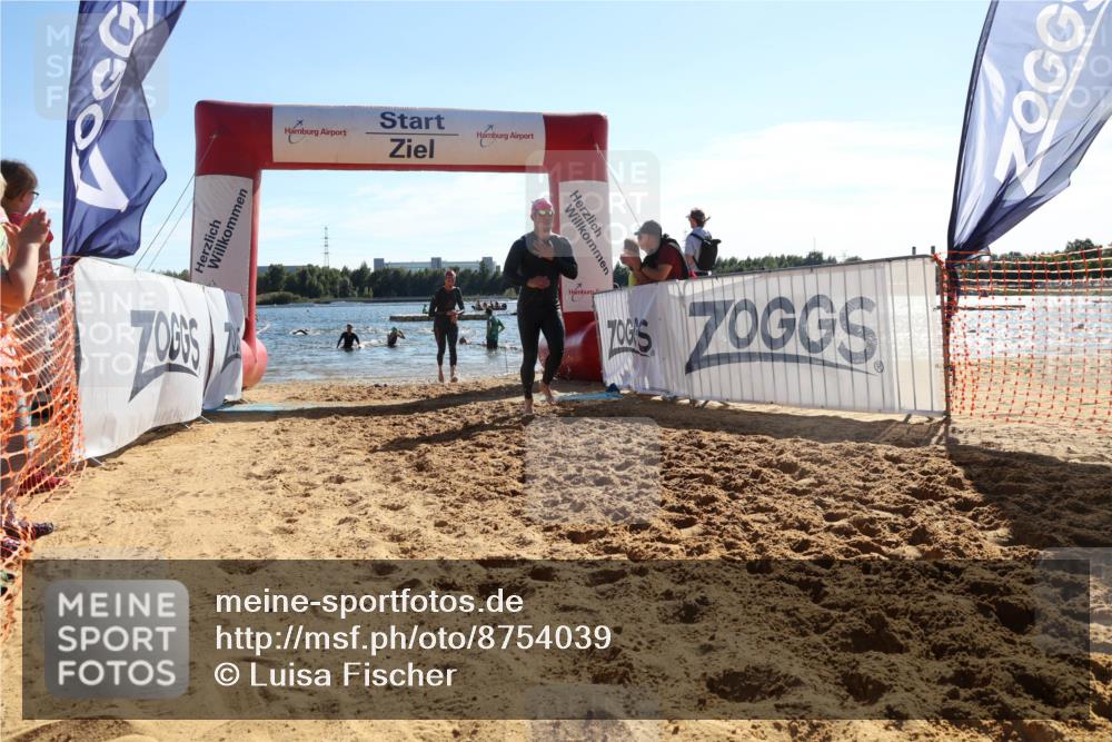 07.09.2025 - 19. Norderstedt Triathlon Luisa Fischer http://msf.ph/oto/8754039 07.09.2025 15:39:03 Schwimmen 1061, 1612, 1619 meine-sportfotos.de