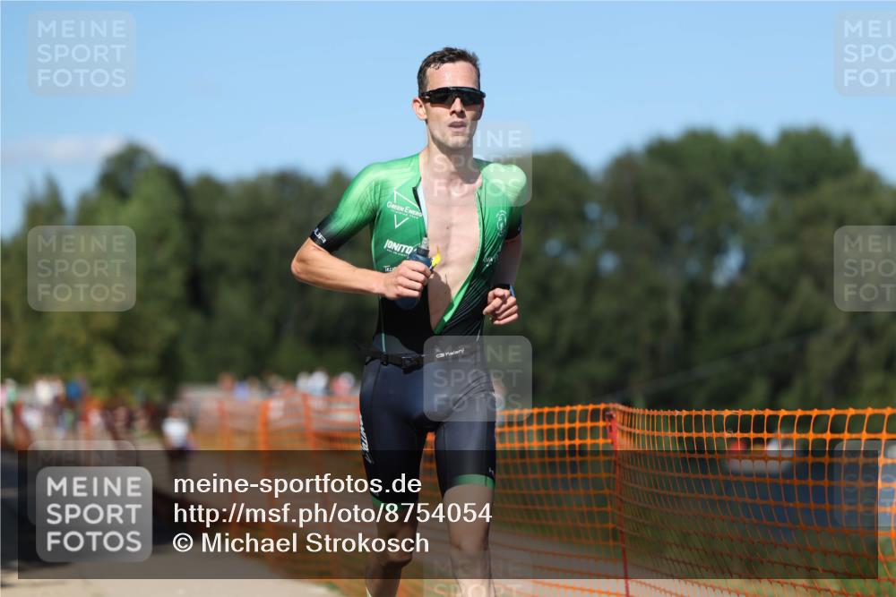 07.09.2025 - 19. Norderstedt Triathlon Michael Strokosch http://msf.ph/oto/8754054 07.09.2025 14:52:12 Laufen 361, 1014 meine-sportfotos.de