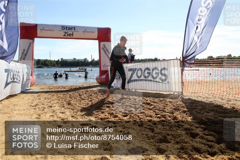 07.09.2025 - 19. Norderstedt Triathlon Luisa Fischer http://msf.ph/oto/8754058 07.09.2025 15:39:06 Schwimmen 1061, 1612, 1619 meine-sportfotos.de
