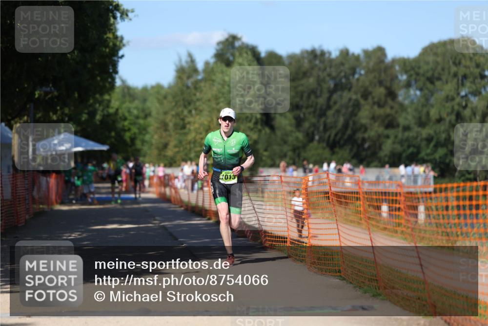07.09.2025 - 19. Norderstedt Triathlon Michael Strokosch http://msf.ph/oto/8754066 07.09.2025 14:52:19 Laufen 1013 meine-sportfotos.de