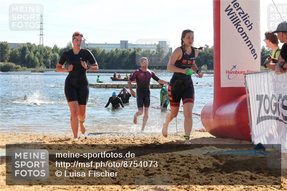 07.09.2025 - 19. Norderstedt Triathlon Luisa Fischer http://msf.ph/oto/8754073 07.09.2025 15:39:14 Schwimmen 1053, 1061, 1072, 1612, 1614 meine-sportfotos.de