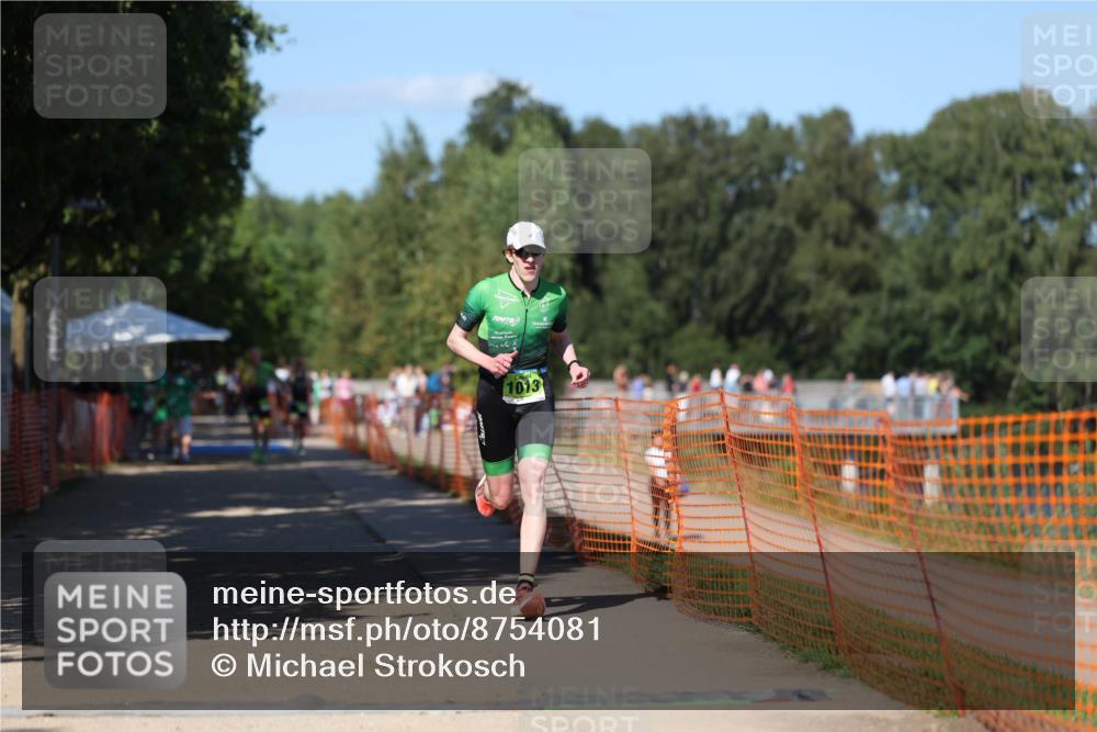 07.09.2025 - 19. Norderstedt Triathlon Michael Strokosch http://msf.ph/oto/8754081 07.09.2025 14:52:19 Laufen 1013 meine-sportfotos.de