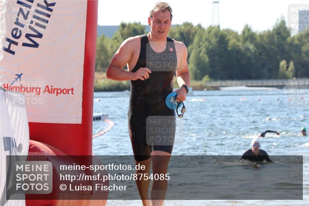 07.09.2025 - 19. Norderstedt Triathlon Luisa Fischer http://msf.ph/oto/8754085 07.09.2025 11:42:08 Schwimmen 730, 835, 1359 meine-sportfotos.de