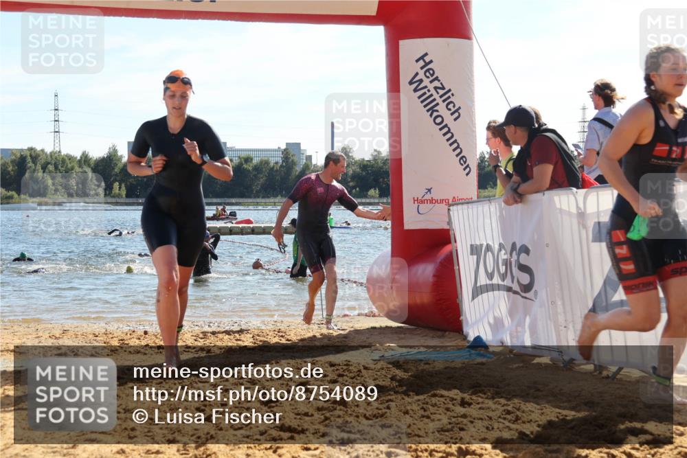 07.09.2025 - 19. Norderstedt Triathlon Luisa Fischer http://msf.ph/oto/8754089 07.09.2025 15:39:15 Schwimmen 1053, 1061, 1072, 1612, 1614 meine-sportfotos.de