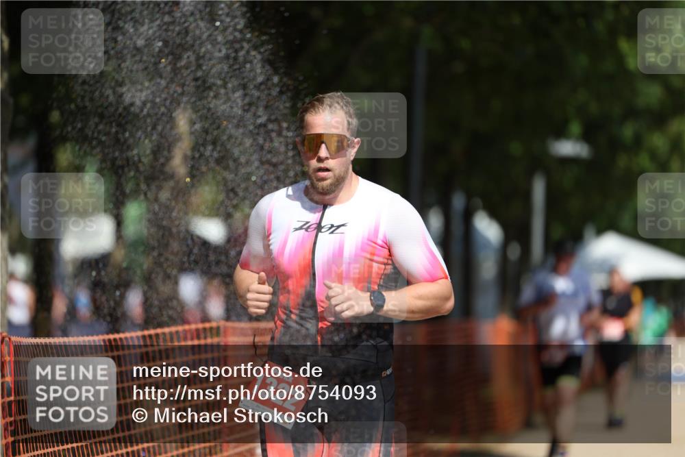07.09.2025 - 19. Norderstedt Triathlon Michael Strokosch http://msf.ph/oto/8754093 07.09.2025 12:48:10 Laufen 1282, 1322 meine-sportfotos.de