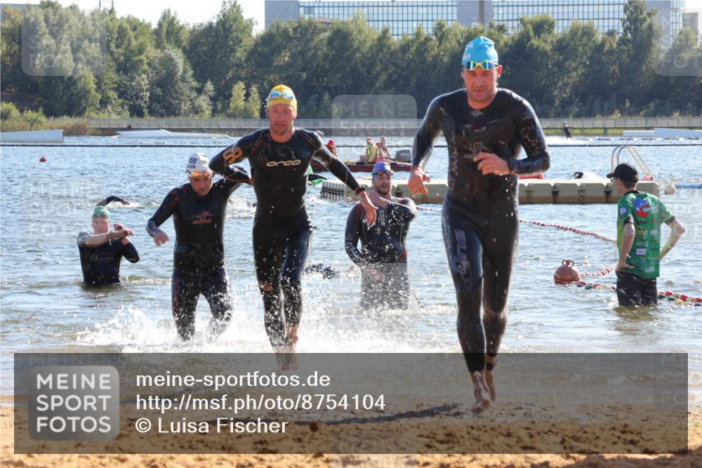 07.09.2025 - 19. Norderstedt Triathlon Luisa Fischer http://msf.ph/oto/8754104 07.09.2025 15:39:23 Schwimmen 1053, 1072, 1561, 1569, 1582, 1614 meine-sportfotos.de