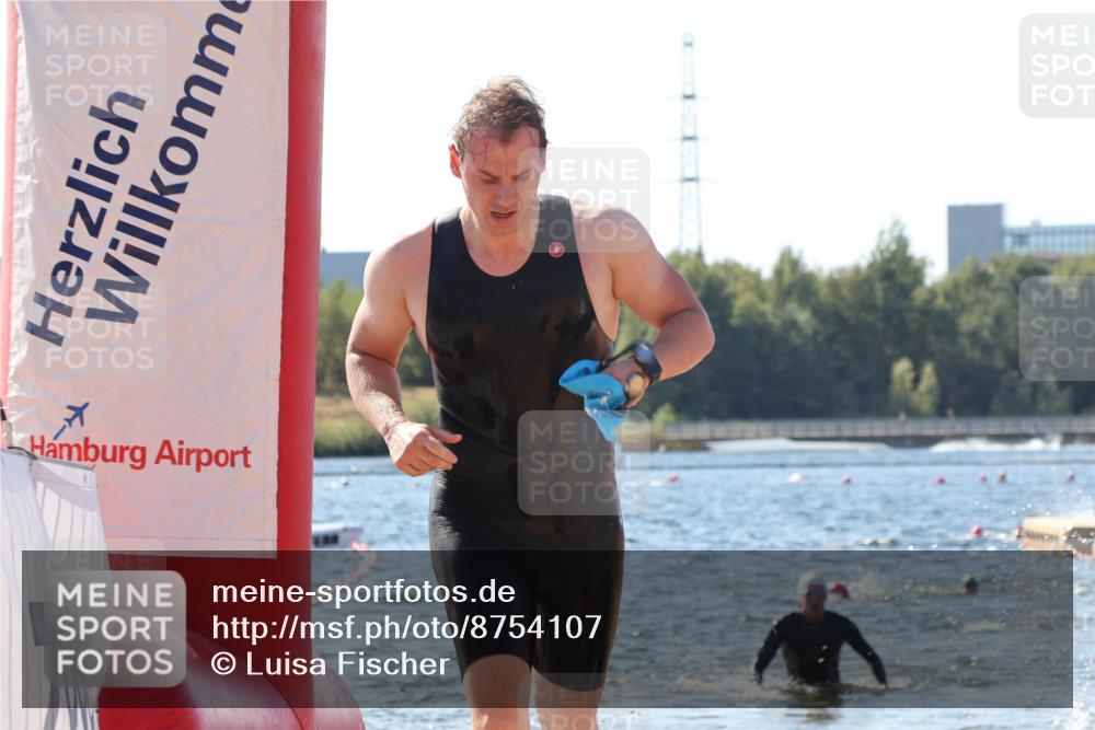 07.09.2025 - 19. Norderstedt Triathlon Luisa Fischer http://msf.ph/oto/8754107 07.09.2025 11:42:09 Schwimmen 730, 835, 1359 meine-sportfotos.de