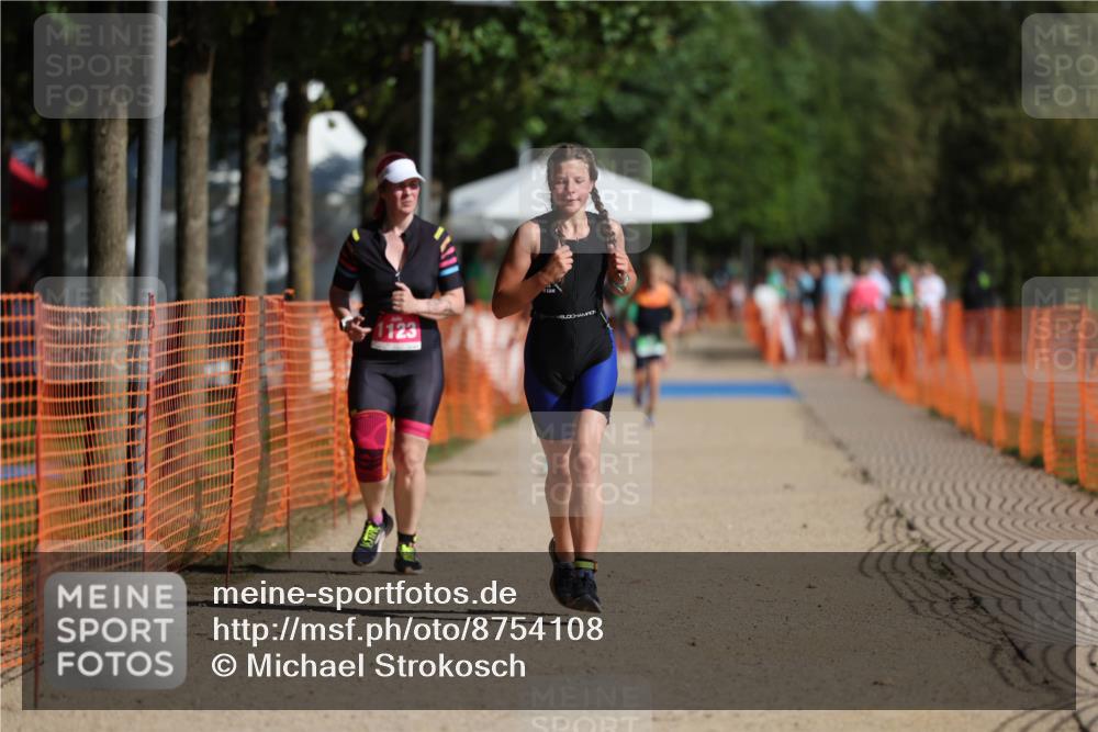 07.09.2025 - 19. Norderstedt Triathlon Michael Strokosch http://msf.ph/oto/8754108 07.09.2025 10:59:16 Laufen 64, 83, 1123 meine-sportfotos.de