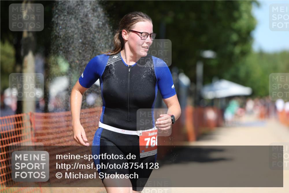 07.09.2025 - 19. Norderstedt Triathlon Michael Strokosch http://msf.ph/oto/8754128 07.09.2025 13:10:19 Laufen 309, 345, 766 meine-sportfotos.de