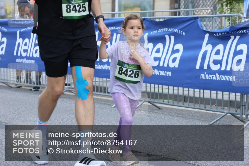 07.09.2025 - BARMER Alsterlauf Strokosch-Dieckow http://msf.ph/oto/8754167 07.09.2025 10:54:28 Ziel  meine-sportfotos.de