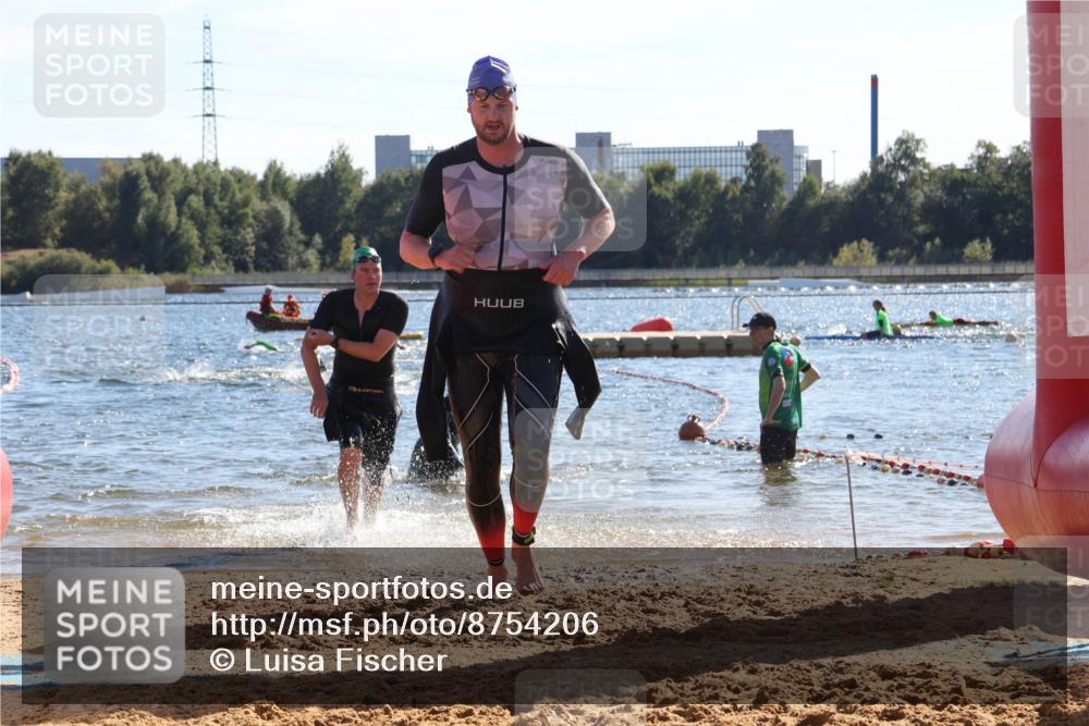 07.09.2025 - 19. Norderstedt Triathlon Luisa Fischer http://msf.ph/oto/8754206 07.09.2025 15:39:32 Schwimmen 1561, 1569, 1582, 1591, 1618 meine-sportfotos.de