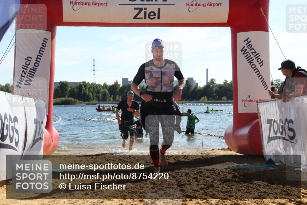 07.09.2025 - 19. Norderstedt Triathlon Luisa Fischer http://msf.ph/oto/8754220 07.09.2025 15:39:33 Schwimmen 1561, 1569, 1582, 1591, 1618 meine-sportfotos.de