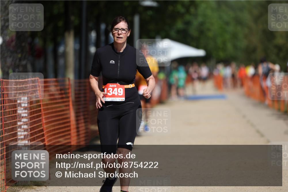 07.09.2025 - 19. Norderstedt Triathlon Michael Strokosch http://msf.ph/oto/8754222 07.09.2025 12:48:20 Laufen 1282, 1349 meine-sportfotos.de