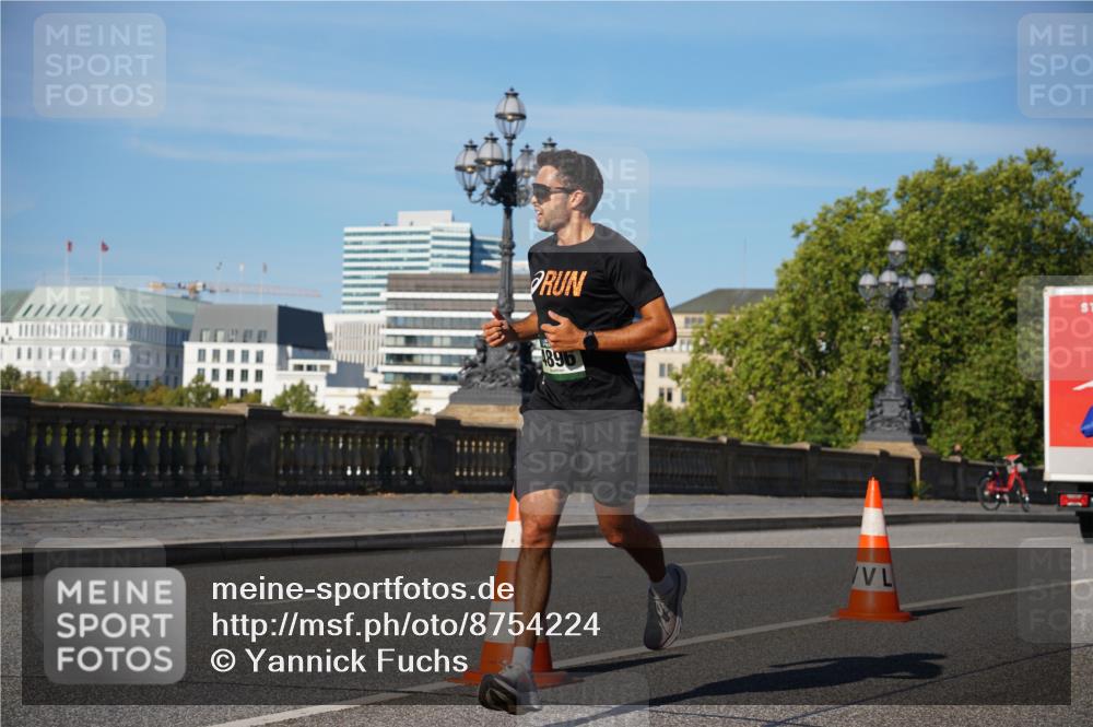 07.09.2025 - BARMER Alsterlauf Yannick Fuchs http://msf.ph/oto/8754224 07.09.2025 09:37:17 Laufen 4896 meine-sportfotos.de