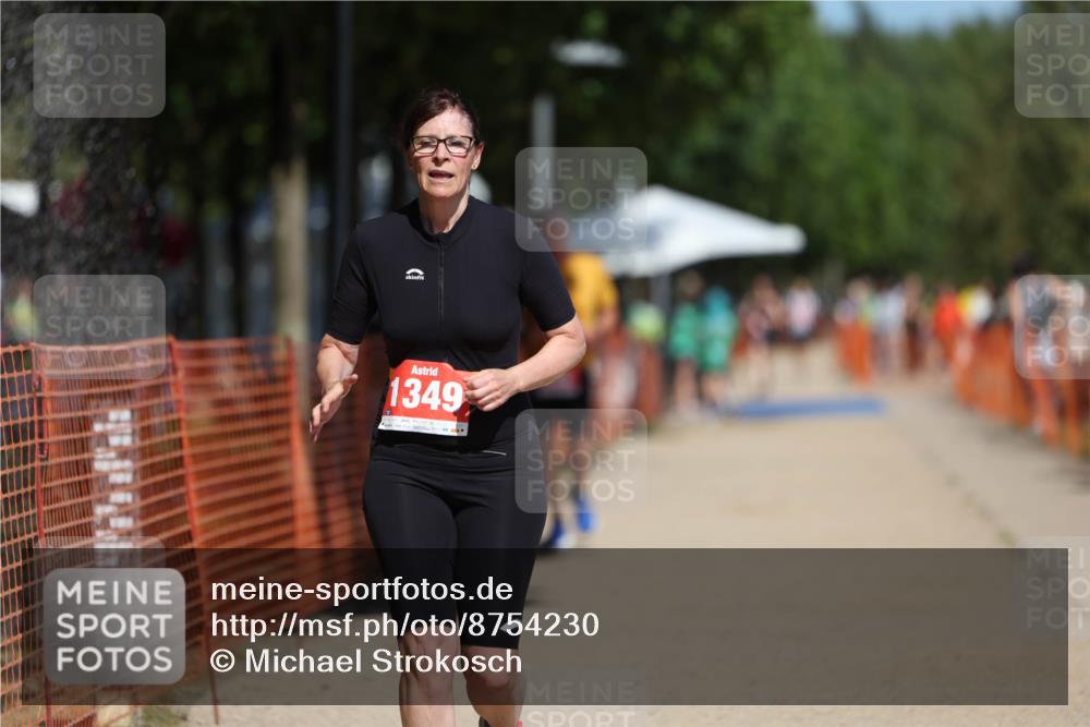 07.09.2025 - 19. Norderstedt Triathlon Michael Strokosch http://msf.ph/oto/8754230 07.09.2025 12:48:20 Laufen 1282, 1349 meine-sportfotos.de