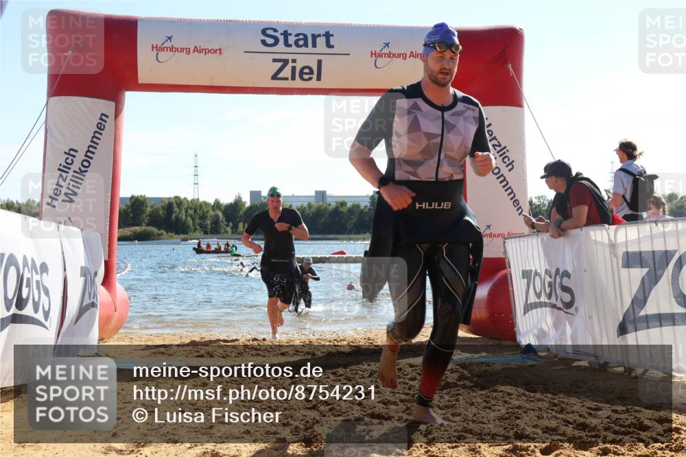 07.09.2025 - 19. Norderstedt Triathlon Luisa Fischer http://msf.ph/oto/8754231 07.09.2025 15:39:34 Schwimmen 1561, 1569, 1582, 1591, 1618 meine-sportfotos.de