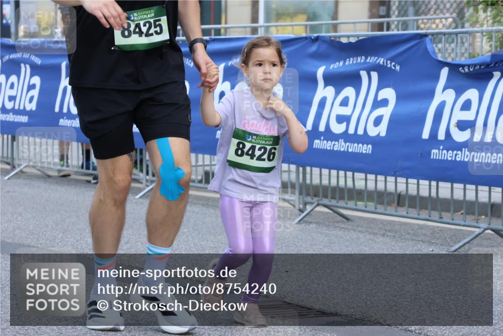 07.09.2025 - BARMER Alsterlauf Strokosch-Dieckow http://msf.ph/oto/8754240 07.09.2025 10:54:27 Ziel  meine-sportfotos.de