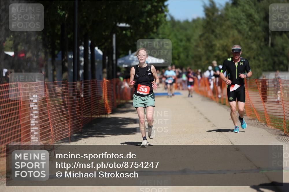 07.09.2025 - 19. Norderstedt Triathlon Michael Strokosch http://msf.ph/oto/8754247 07.09.2025 13:10:40 Laufen 208, 209, 247, 1268 meine-sportfotos.de