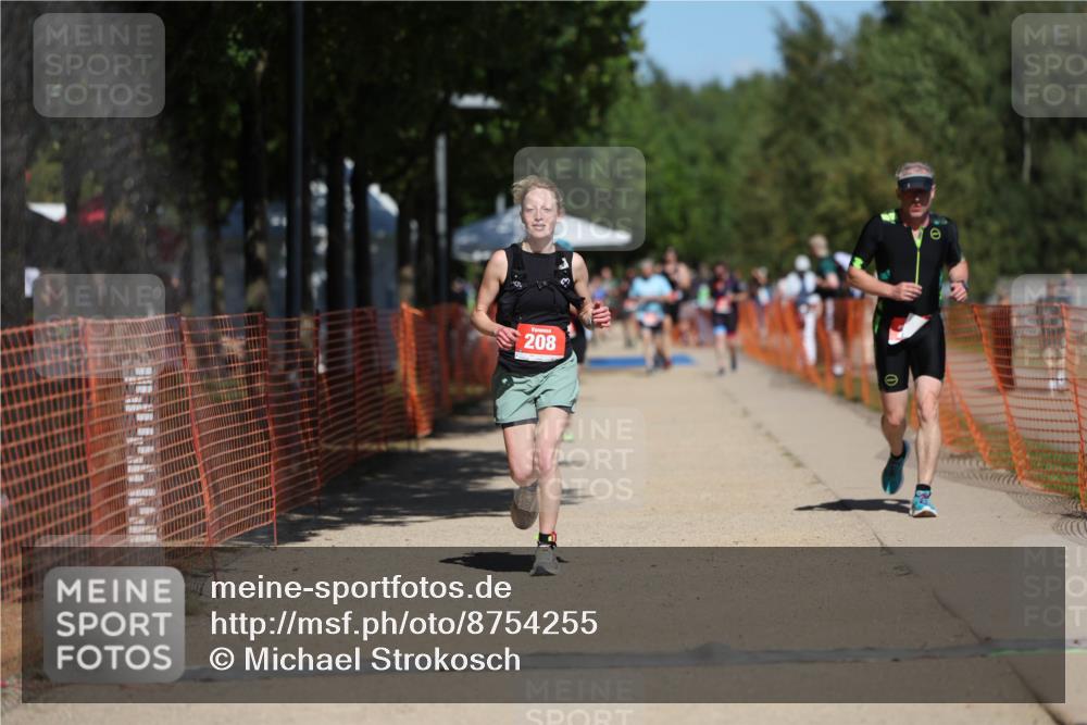 07.09.2025 - 19. Norderstedt Triathlon Michael Strokosch http://msf.ph/oto/8754255 07.09.2025 13:10:40 Laufen 208, 209, 247, 1268 meine-sportfotos.de