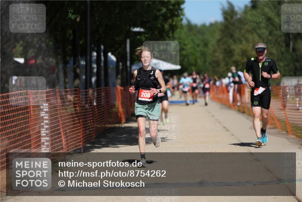 07.09.2025 - 19. Norderstedt Triathlon Michael Strokosch http://msf.ph/oto/8754262 07.09.2025 13:10:41 Laufen 208, 209, 247, 1268 meine-sportfotos.de