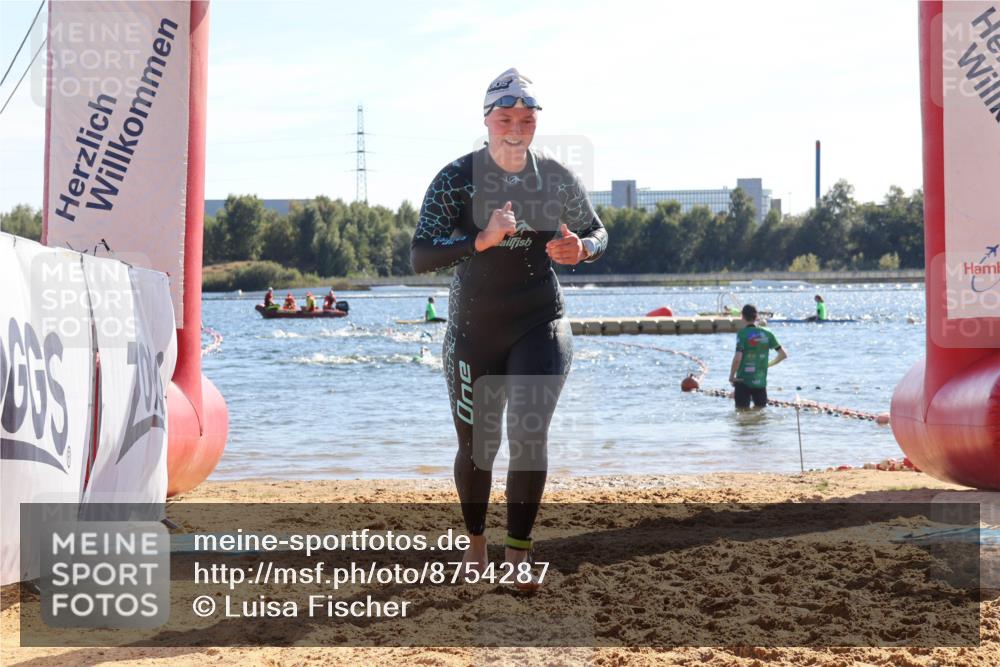 07.09.2025 - 19. Norderstedt Triathlon Luisa Fischer http://msf.ph/oto/8754287 07.09.2025 15:39:41 Schwimmen 1094, 1591, 1618 meine-sportfotos.de