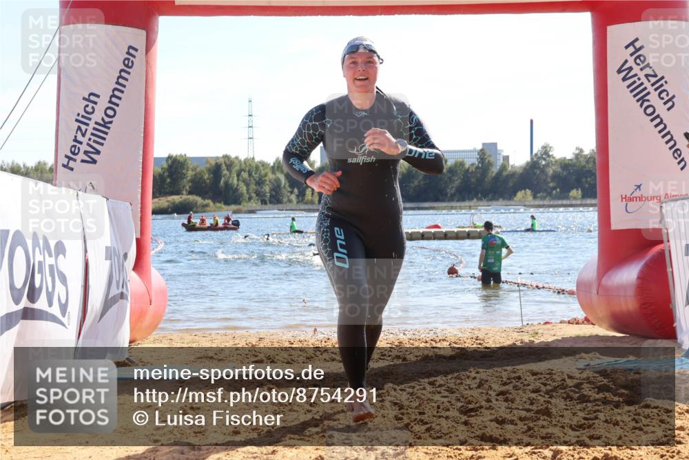 07.09.2025 - 19. Norderstedt Triathlon Luisa Fischer http://msf.ph/oto/8754291 07.09.2025 15:39:41 Schwimmen 1094, 1591, 1618 meine-sportfotos.de