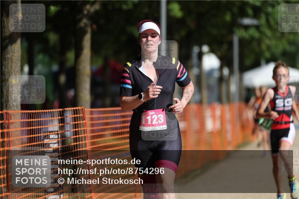 07.09.2025 - 19. Norderstedt Triathlon Michael Strokosch http://msf.ph/oto/8754296 07.09.2025 10:59:20 Laufen 64, 73, 83, 1123 meine-sportfotos.de