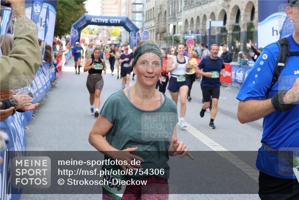 07.09.2025 - BARMER Alsterlauf Strokosch-Dieckow http://msf.ph/oto/8754306 07.09.2025 10:14:24 Ziel 2442, 2621, 2736, 2825, 3221, 3455, 3466, 3851, 4422, 4630, 4670, 4671, 4725, 4734, 4742, 4845, 4883, 4898, 5036, 6344, 8258, 8296 meine-sportfotos.de