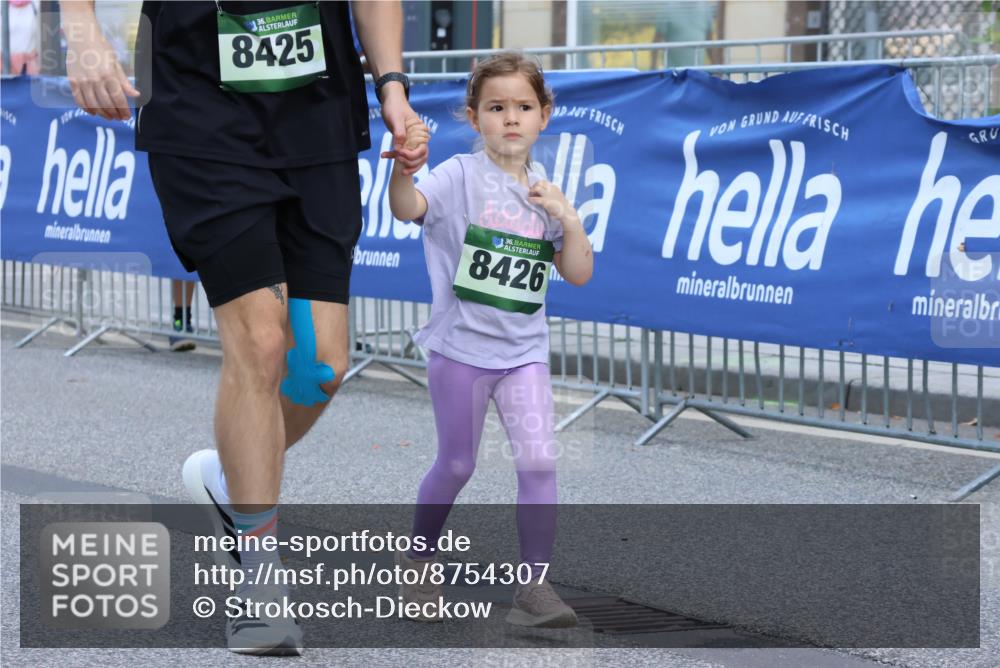07.09.2025 - BARMER Alsterlauf Strokosch-Dieckow http://msf.ph/oto/8754307 07.09.2025 10:54:27 Ziel  meine-sportfotos.de