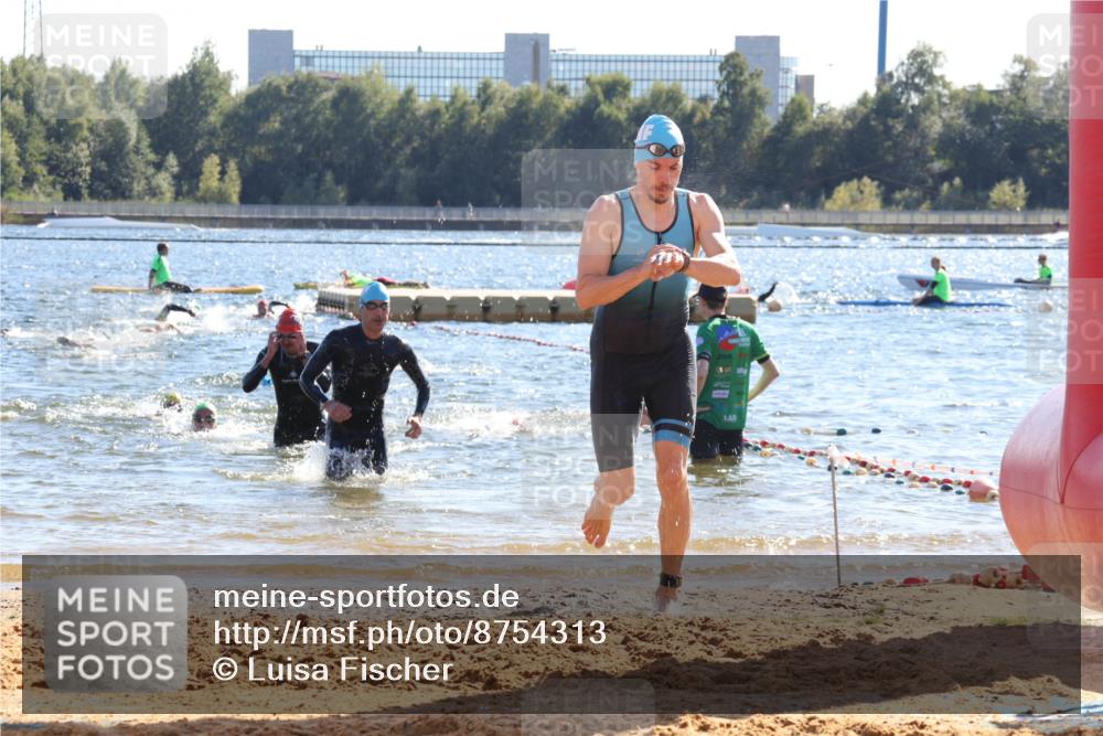 07.09.2025 - 19. Norderstedt Triathlon Luisa Fischer http://msf.ph/oto/8754313 07.09.2025 15:39:55 Schwimmen 1620 meine-sportfotos.de