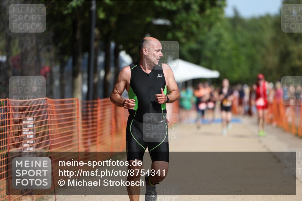 07.09.2025 - 19. Norderstedt Triathlon Michael Strokosch http://msf.ph/oto/8754341 07.09.2025 12:02:20 Laufen 1190, 1217, 1218 meine-sportfotos.de