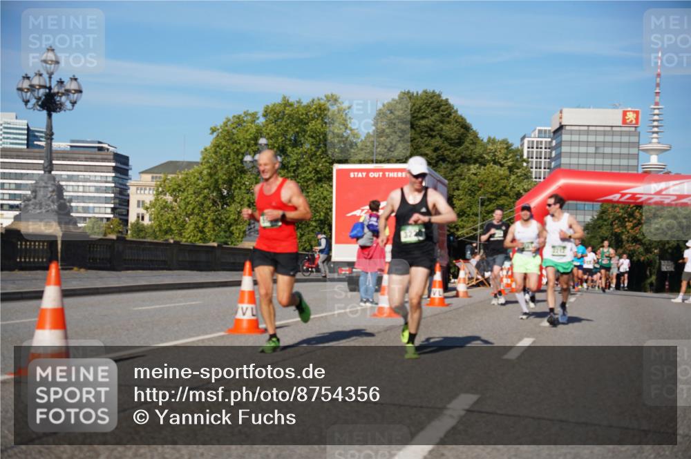 07.09.2025 - BARMER Alsterlauf Yannick Fuchs http://msf.ph/oto/8754356 07.09.2025 09:37:22 Laufen 2212 meine-sportfotos.de