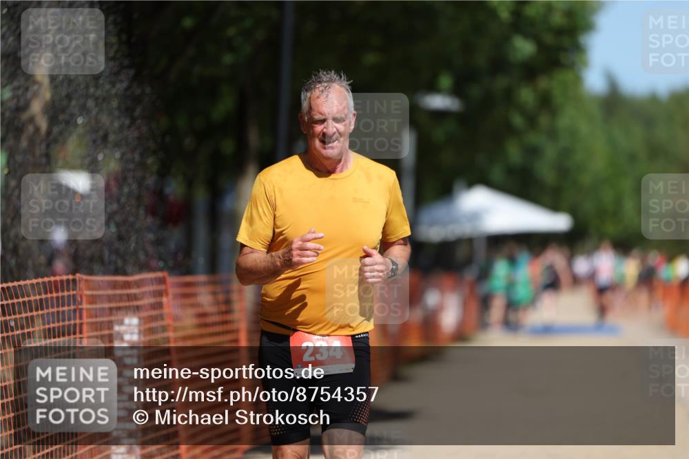 07.09.2025 - 19. Norderstedt Triathlon Michael Strokosch http://msf.ph/oto/8754357 07.09.2025 12:48:28 Laufen 234 meine-sportfotos.de