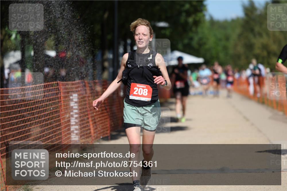 07.09.2025 - 19. Norderstedt Triathlon Michael Strokosch http://msf.ph/oto/8754361 07.09.2025 13:10:42 Laufen 208, 209, 247, 1268 meine-sportfotos.de