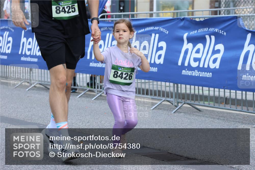 07.09.2025 - BARMER Alsterlauf Strokosch-Dieckow http://msf.ph/oto/8754380 07.09.2025 10:54:27 Ziel  meine-sportfotos.de