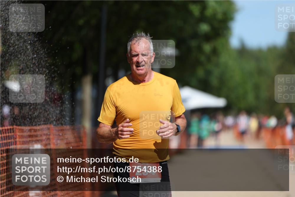 07.09.2025 - 19. Norderstedt Triathlon Michael Strokosch http://msf.ph/oto/8754388 07.09.2025 12:48:29 Laufen 234 meine-sportfotos.de
