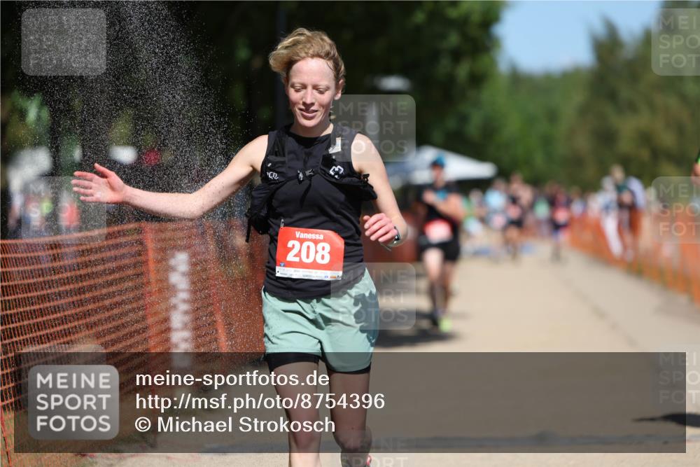 07.09.2025 - 19. Norderstedt Triathlon Michael Strokosch http://msf.ph/oto/8754396 07.09.2025 13:10:43 Laufen 208, 209, 247, 1268 meine-sportfotos.de