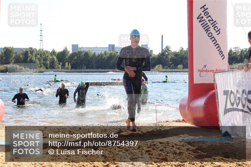 07.09.2025 - 19. Norderstedt Triathlon Luisa Fischer http://msf.ph/oto/8754397 07.09.2025 15:40:01 Schwimmen 1573, 1577, 1620, 1625 meine-sportfotos.de